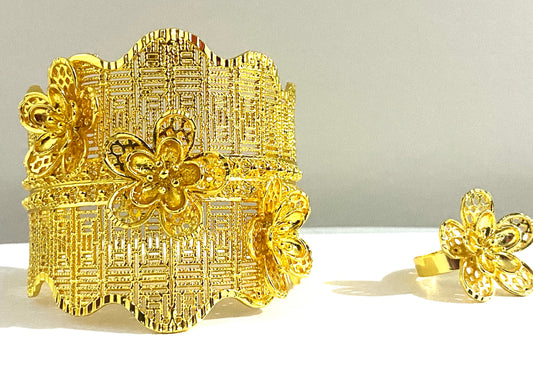 Bracelets - golden Bloom 1