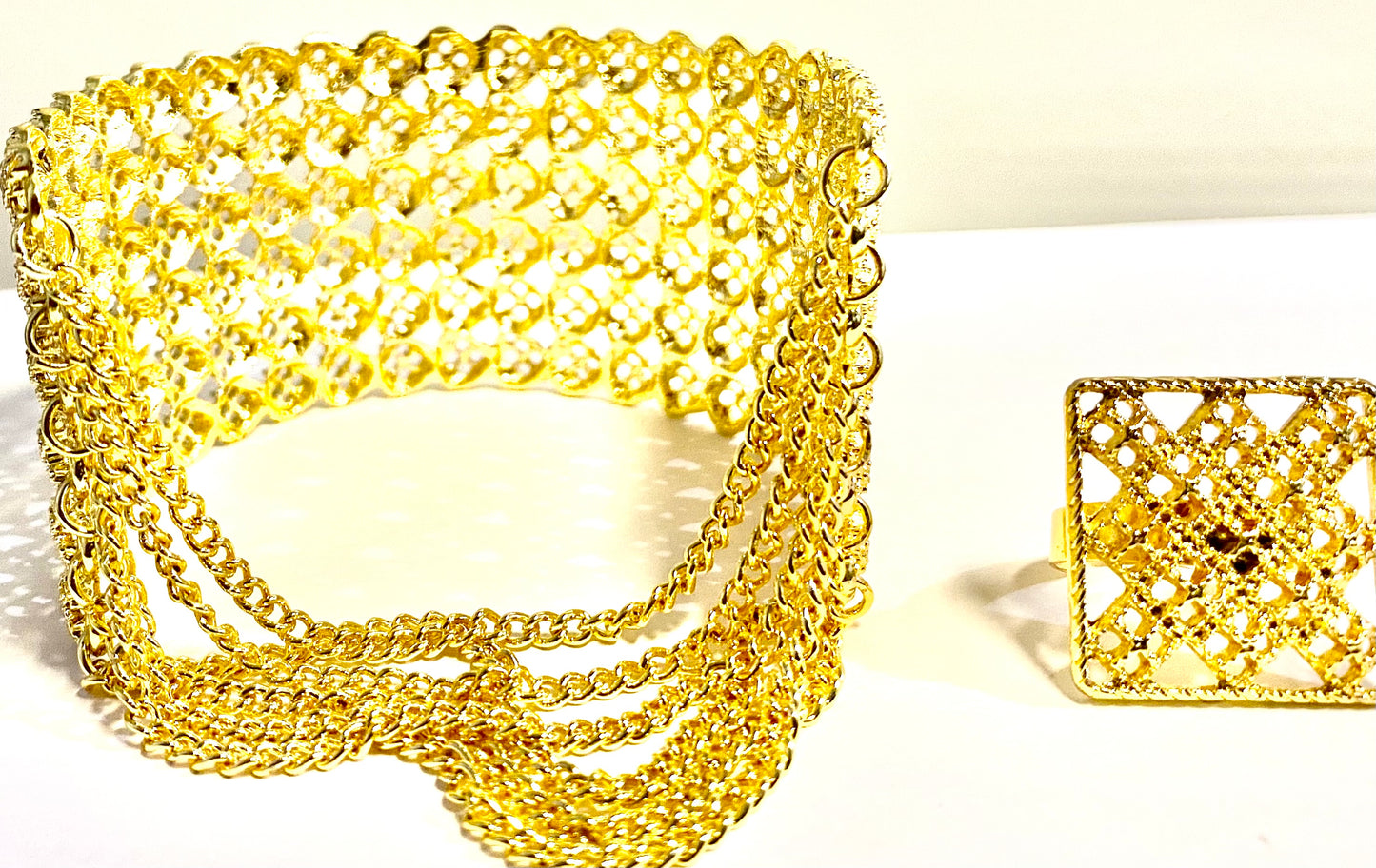 Bracelets - golden Bloom 2